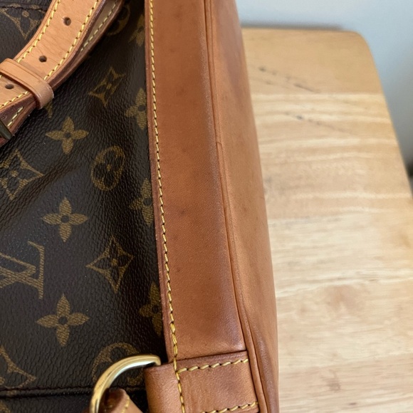 LV Montsouris Backpack MM - Picture 6 of 16